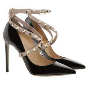 Rockstud Ankle Strap In Patent Pump